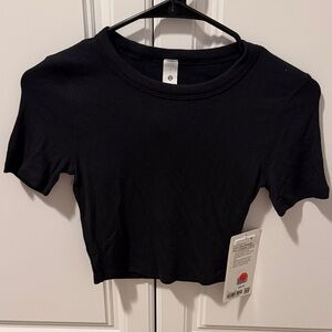 NWT Lululemon Hold Tight Straight Hem Cropped T-Shirt - Sz 2